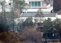 한남동 관저 차량에 실린 짐 | 연합뉴스