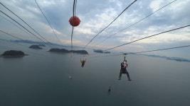 바다 가로질러 섬으로 활강…창원 짚트랙 개장 | 연합뉴스