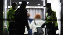 사망자 안치 원효로체육관…신원확인 불가 애타 | 연합뉴스