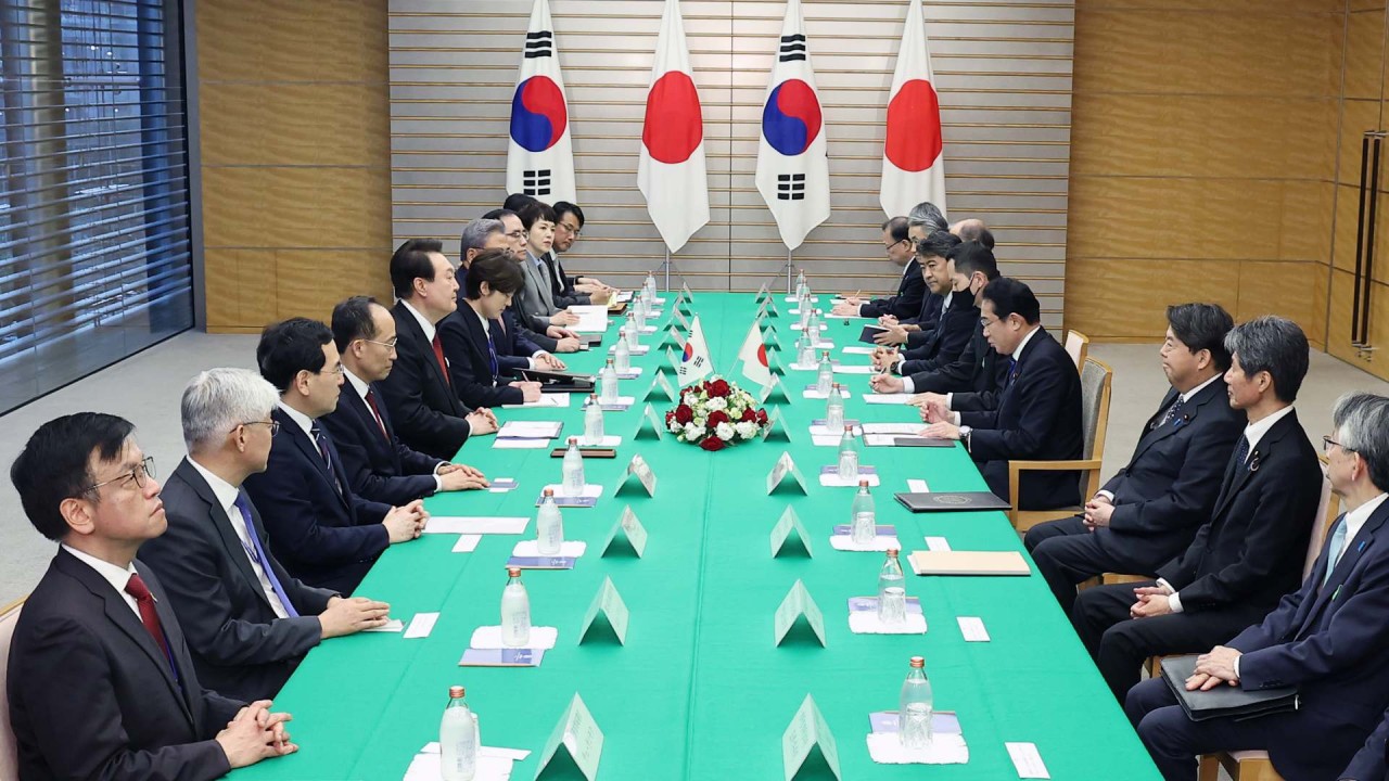 한·미·일, 한해 협력 진전 축하하며 미래 안보와 경제 협력 강화합니다.