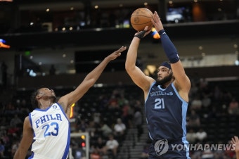 이현중, NBA 서머리그 첫 경기서 리바운드 2개·스틸 1개 | 연합뉴스