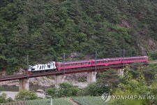 < KTX 개통 10년> ④우리도 달린다 | 연합뉴스