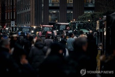 영국 농민 수천명, 런던서 농장 상속세 항의 시위 | 연합뉴스