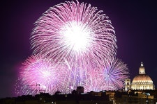 화려하게 터지는 불빛…몰타 국제 불꽃축제 | 연합뉴스