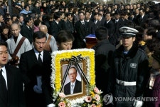 부산시청 떠나는 고안상영시장 | 연합뉴스