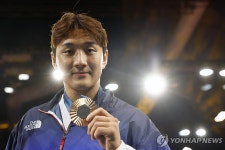 유도 이준환, 세계랭킹 1위 꺾고 남자 81급 동메달 | 연합뉴스