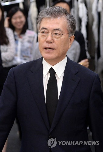 박상천 전 민주당 대표 빈소 향하는 문재인 대표 | 연합뉴스