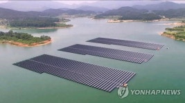LG CNS가 구축한 경북 상주시 오태저수지 수상 태양광 발전소 | 연합뉴스