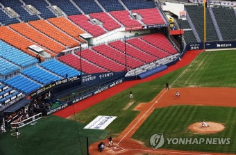′관중 없는 경기장′…프로야구·축구, 16일부터 서울·경기 지역 홈경기 무관중 전환 | 연합뉴스