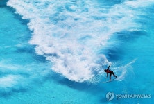 코리아서프리그 주식회사 | '파도를 가르며'…2025 월드서프리그(WSL) 시흥 코리아 오픈 국제서핑대회 | 연합뉴스