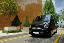 벤츠 밴 스프린터 유로스타 출시…전용매장 개소 | 연합뉴스