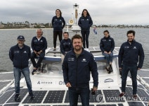 ′청정 에너지′…세계 최초 에너지 자급자족 선박 ′에너지 옵서버′호 | 연합뉴스