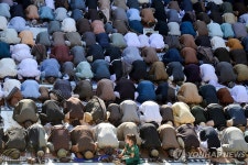 각지 기도 풍경…이슬람 최대명절 이드 알아드하 | 연합뉴스