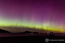 21년만에 최강…강력한 태양 폭풍에 세계 곳곳서 오로라 관측 | 연합뉴스
