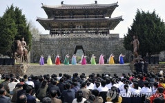 <北 평양민속공원 건설 한창> | 연합뉴스