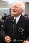 <YS 서거> 오열하는 최형우 전 장관 | 연합뉴스