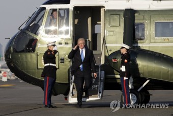 트럼프, '코미 증언' 후폭풍에도 골프장 찾아 | 연합뉴스