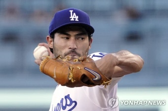 SSG 랜더스 미치 화이트, 첫 불펜 피칭 호평받아 박찬호와 닮은 투수로 주목