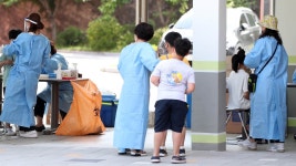 춘천 지역 초등학교서 이틀간 10명 무더기 확진 | 연합뉴스