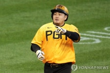 최지만, 전반기 마지막 경기 이어 후반기 첫 경기서도 홈런(종합) | 연합뉴스