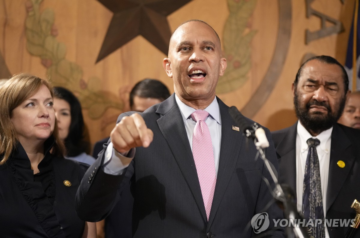 트럼프 대통령, 워싱턴DC 경찰 통제 소송 논란 확산