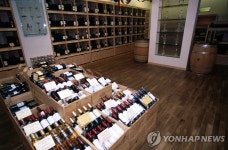 수입주류고사점 | "주류전문점 수입위스키 세금탈루 허점 많다" | 연합뉴스