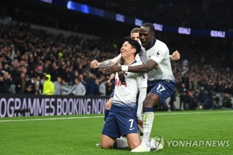 손흥민, 토트넘 새 구장 역사적 '1호 골'…시즌 17호(종합) | 연합뉴스