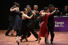 정열적으로…아르헨티나서 열린 세계 탱고 선수권대회 | 연합뉴스