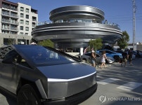 테슬라, LA에 첫 식당·휴게소 열어…머스크 잘되면 전세계에 | 연합뉴스