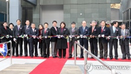 역도 꿈나무 産室..고양 장미란체육관 개관 | 연합뉴스