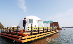 바다 위에서 즐기는 낭만…서산 해상펜션 인기 | 연합뉴스