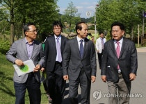 윤성규 환경부 장관, 순천 해룡천 현장 방문 | 연합뉴스