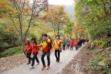 장수군 예향천리 마실길을 걸어요 | 연합뉴스