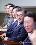 탄도미사일 비행시험 참관하는 문 대통령 | 연합뉴스