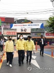 차도·보도 분리 안 된 도로에선 보행자 우선…21곳 시행 | 연합뉴스