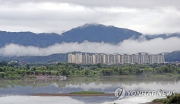 운무에 덮힌 춘천 | 연합뉴스