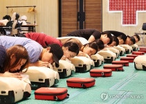 생명을 살리는 심폐소생술 | 연합뉴스