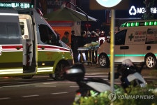 [1보] 서울 시청역 교차로 대형 교통사고…6명 사망·8명 부상 | 연합뉴스