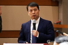 회사 소개하는 씨앤피신소재테크놀로지 대표 | 연합뉴스