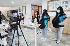 중학교 동아리 학생들이 발열검사 관리 프로그램 개발 | 연합뉴스