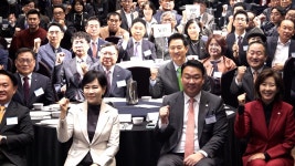 [동정] 오세훈, 지체장애인협회장 취임식 참석…약자동행 지속 | 연합뉴스