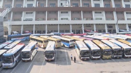 고향에 갑니다…고속터미널 귀성객 북적 | 연합뉴스
