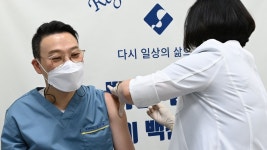 AZ백신 접종 이틀째…일부 요양병원 자체접종 | 연합뉴스