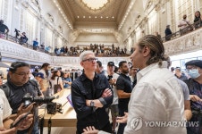 애플, LA에 플래그십 매장 애플 타워 시어터 개장 | 연합뉴스