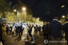 파리 샹젤리제 거리 크리스마스 조명 점등식 | 연합뉴스