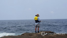 장흥서 갯바위 낚시하다 미끌…20대 숨져 | 연합뉴스