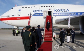 <새 대통령 전용기 `처녀 비행'> | 연합뉴스