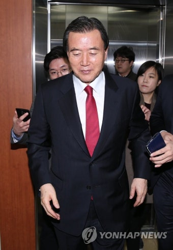 당사 들어오는 홍문표 공관위원 | 연합뉴스