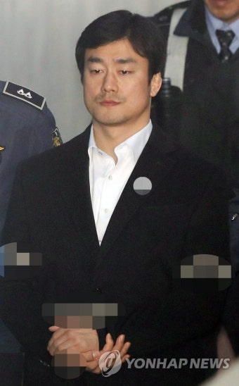 무표정한 모습의 이영선 | 연합뉴스