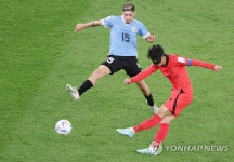 '손흥민 투혼' 한국, '골대 두 번 강타' 우루과이와 첫판 무승부 | 연합뉴스